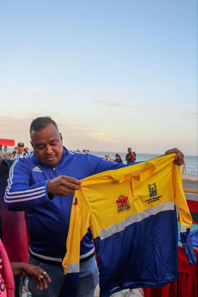 Alcaldía de Maracaibo entregó uniformes e implementos de trabajo a ambientalistas 4 WhatsApp Image 2025 12 23 at 10.48.43 AM 2