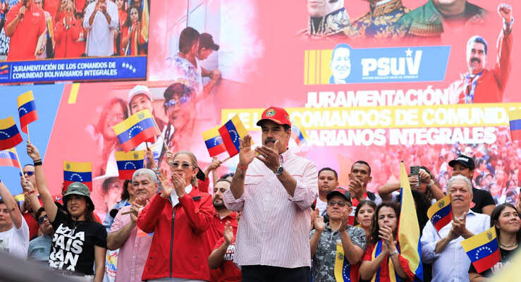 Presidente Maduro: Contamos con más de 200 mil militares «bien armados» para combatir por la soberanía 1 images 9