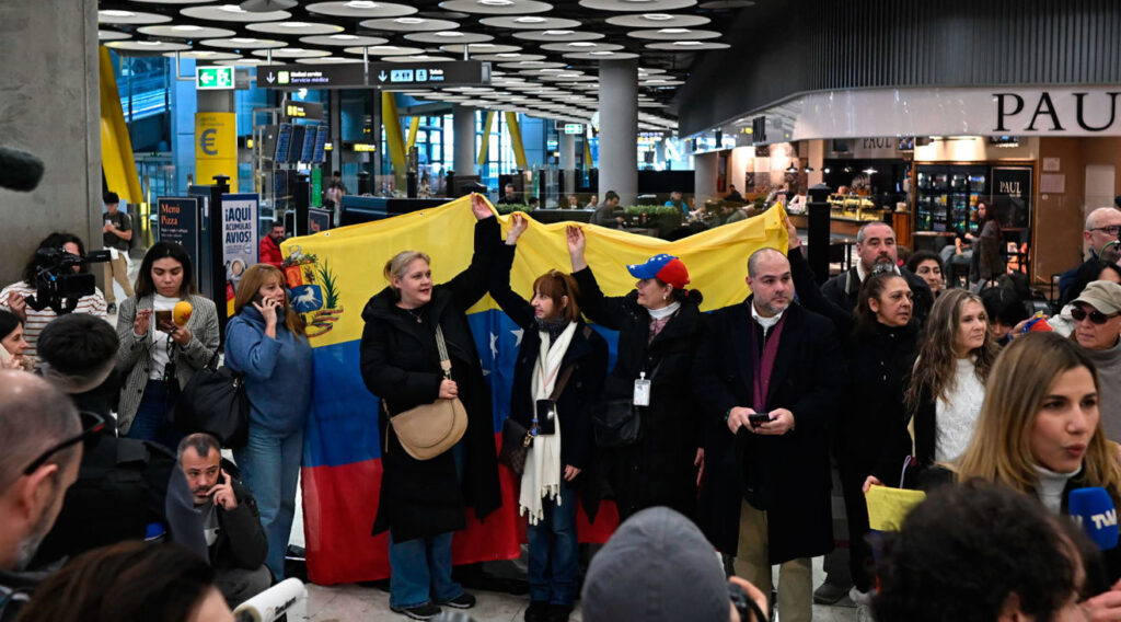Llegaron a Madrid los cinco presos españoles liberados en Venezuela 2 2851224910 51615628 1317x730