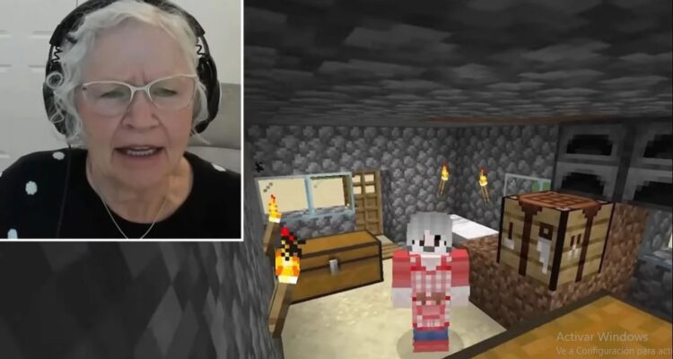 ¡Sorprendente! Abuelita recauda fondos jugando Minecraft para costear quimioterapia de su nieto 1 ABUELITA