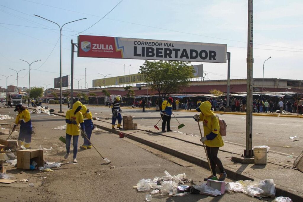 Alcaldía de Maracaibo liberó al casco central de 3 mil toneladas de desechos 3 IMG 20260102 WA0061
