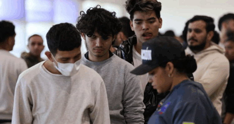 Regresaron 273 venezolanos desde Arizona 1 Venezolanos