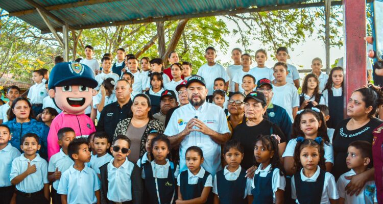 En completa paz: Más de 17 mil niños, niñas y adolescentes de San Francisco inician segundo momento pedagógico del 2025 - 2026 1 San