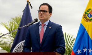 Hay cambios en el Seniat, Pequiven y BCV 2 Calixto Ortega