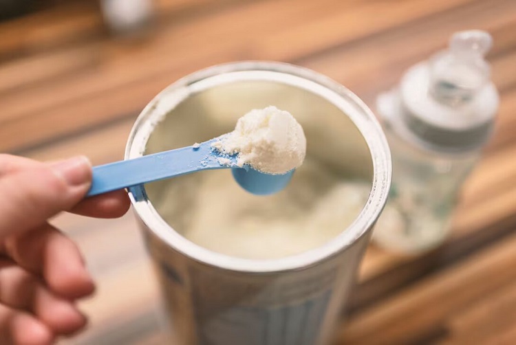 Nestlé retira fórmulas infantiles en 25 países por posible toxina bacteriana 2 nestle
