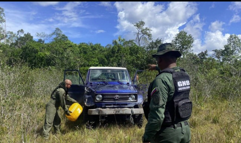 Fanb desarticuló 3 centros de minería ilegal en Amazonas 4 operativo.1