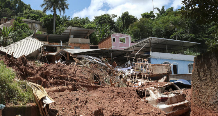 Suben a 53 las muertes por las lluvias torrenciales en el sureste de Brasil 1 Brasil
