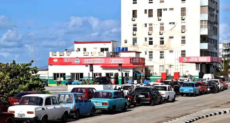 El sector privado en Cuba empezó a importar combustible pese al asedio petrolero de EE. UU. 1 CUBA