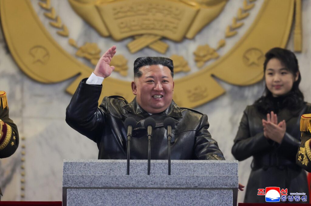 Hija adolescente de Kim Jong-un acudió a desfile militar y reforzó perfil de posible sucesora 3 Hija de Kim