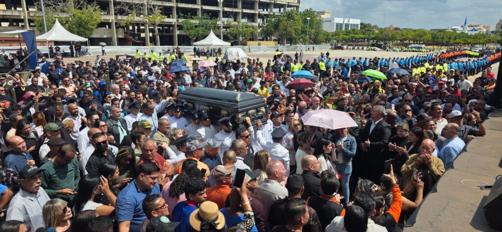 Gobierno Nacional confirió Orden Francisco de Miranda a Renato Aguirre González 4 IMG 20260209 WA0266