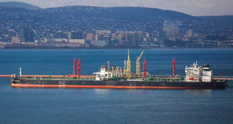 Kremlin comentó posibles envíos de petróleo a Cuba 1 Kremlin