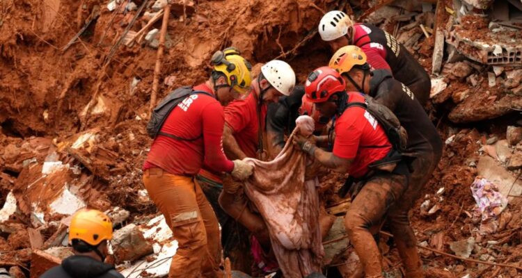 Ascendió a 36 las muertes por lluvias torrenciales en Brasil 1 Brasil