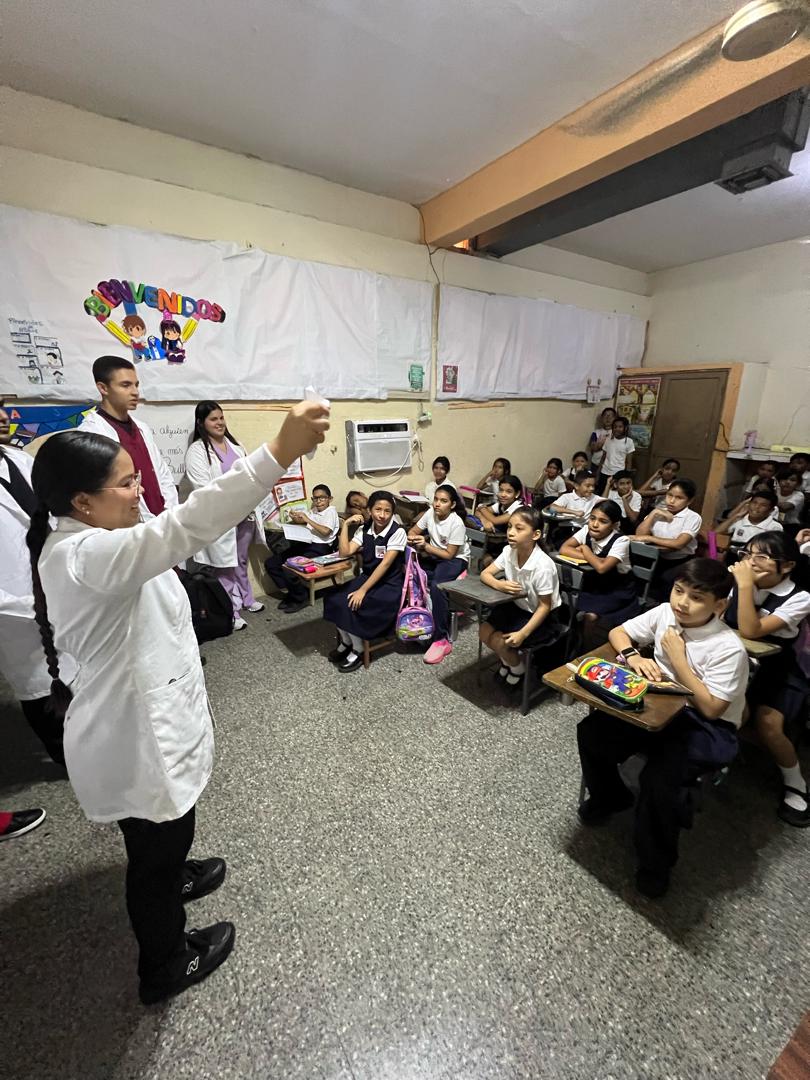 435 niños del Sector La Paz, fueron atendidos por el programa Madre Rafols va a tu Escuela. 2 PHOTO 2026 02 11 17 47 53