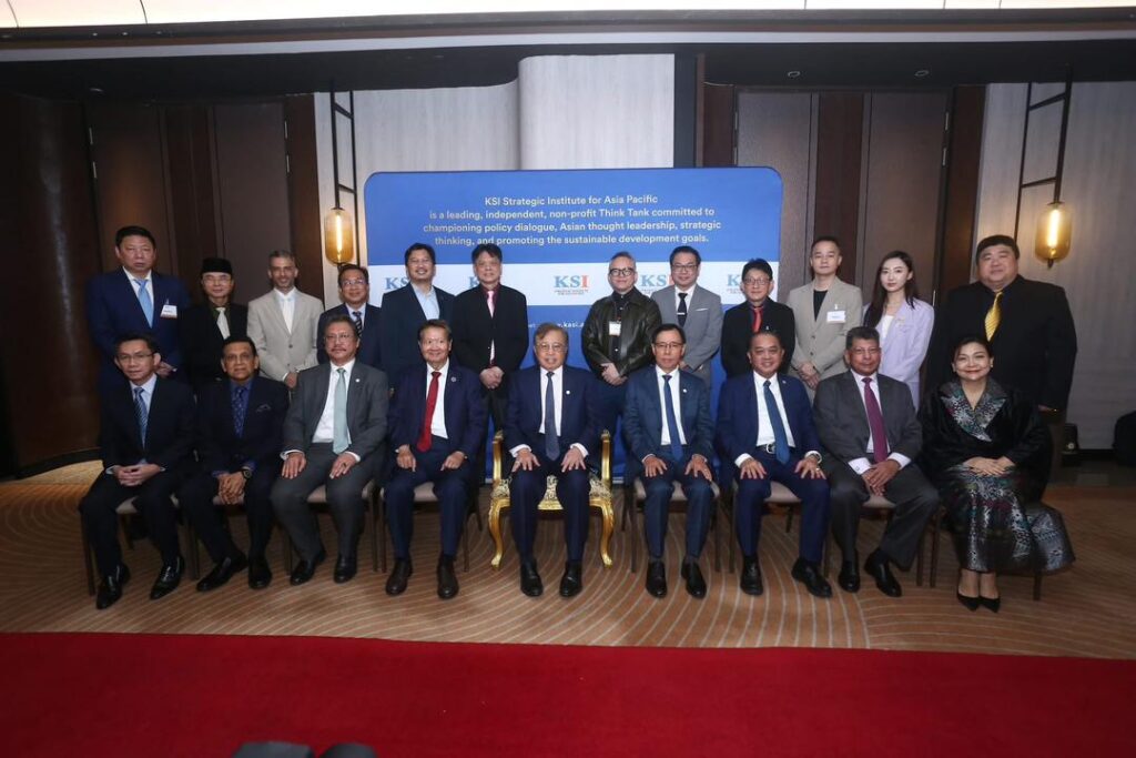 Argenis Angulo reafirmó su liderazgo en el Sudeste Asiático y proyecta visión de excelencia global desde el Zulia 2 PHOTO 2026 02 19 08 29 24