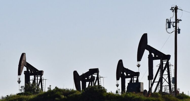 Estados Unidos dijo que empresas petroleras deben pagar impuestos y tasas locales al gobierno de Venezuela 1 Impuestos- Petróleo