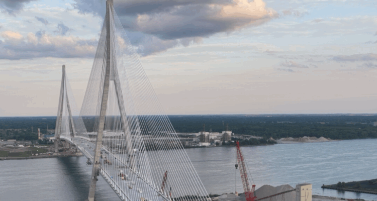 Trump anunció que impedirá la construcción del puente que unirá Canadá con EE. UU. 1 Trump