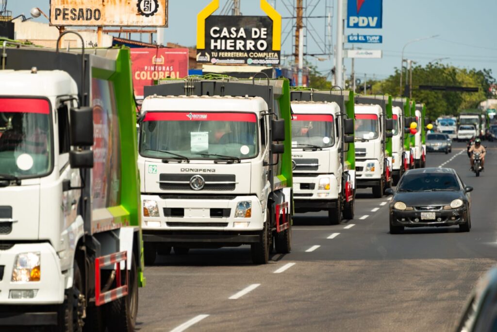 Con 30 compactadores nuevos la Alcaldía de Maracaibo optimiza servicio de aseo urbano 3 WhatsApp Image 2026 02 02 at 10.28.59 AM