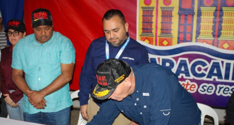 Alcaldía de Maracaibo y empresa privada instalan internet en 125 salas de autogobierno comunal 1 Alcaldía