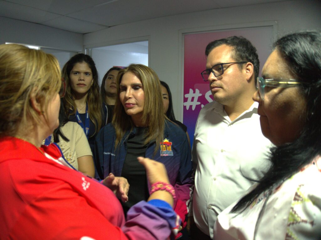 Alcalde Di Martino y presidenta del Concejo entregaron modernizado el ambulatorio del terminal de pasajeros 4 WhatsApp Image 2026 02 18 at 9.21.16 AM