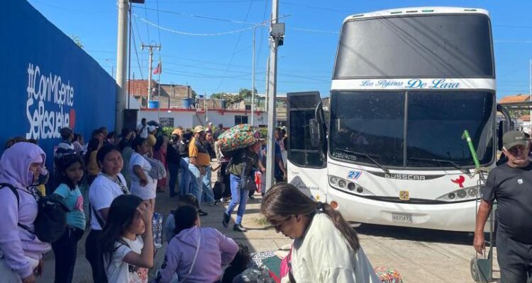 Más de 16 mil personas se movilizaron por el Terminal de Pasajeros de Maracaibo 1 Terminal