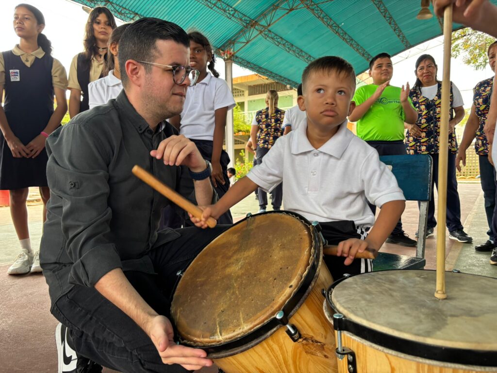 Fundación Nacional de la Gaita fortalece su labor social y cultural con dotación de instrumentos al I.E.E. Zulia 3 WhatsApp Image 2026 02 24 at 2.55.45 PM