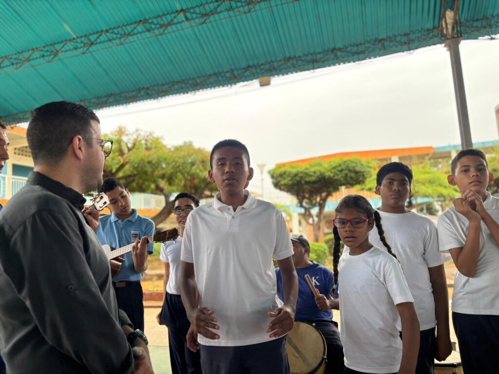 Fundación Nacional de la Gaita fortalece su labor social y cultural con dotación de instrumentos al I.E.E. Zulia 4 WhatsApp Image 2026 02 24 at 2.55.46 PM