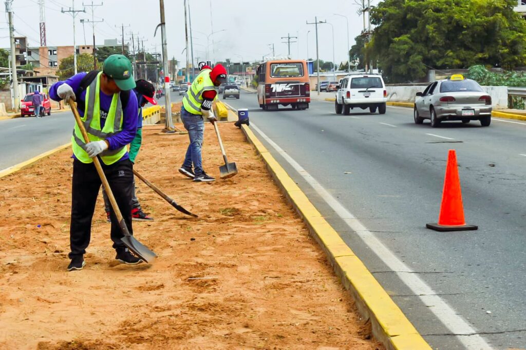 Continúan labores de mantenimiento preventivo en cañadas de San Francisco 4 WhatsApp Image 2026 02 26 at 10.07.26 AM