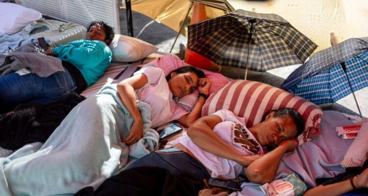 Familiares de políticos presos cumplen 72 horas en huelga de hambre entre presiones y exigencias 1 Políticos presos