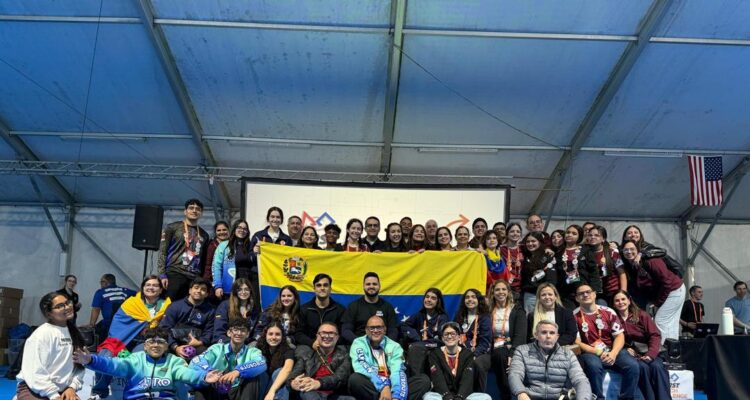 Tres colegios de Maracaibo obtienen premios en competencia internacional de robótica 1 Colegio