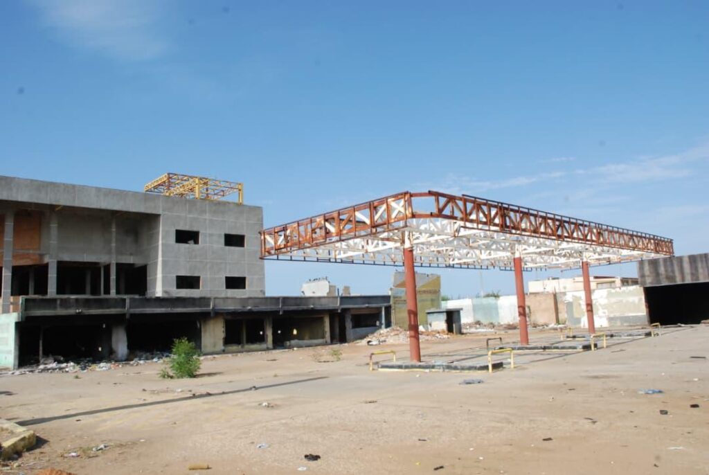 Alcaldía abrió procedimiento de intervención por estado de abandono a terreno ubicado en la avenida 16 Guajira 8 IMG 20260311 WA0087