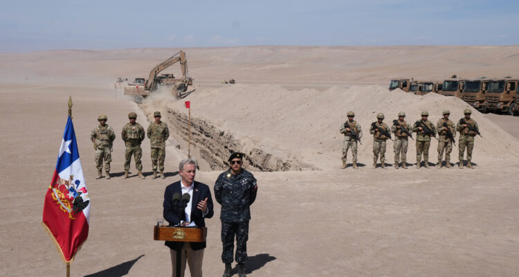 Kast presentó en la frontera norte de Chile un plan para frenar la inmigración irregular 1 Kast