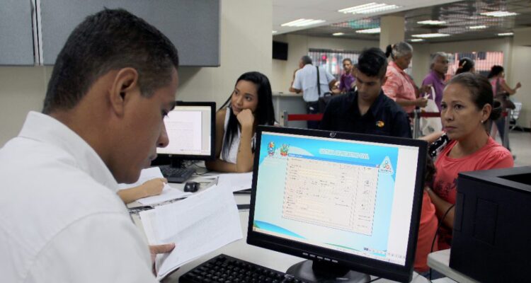 AN aprobó Ley para Aceleración de Trámites: «Que acabe el viacrucis de los venezolanos en taquillas» 1 Ley