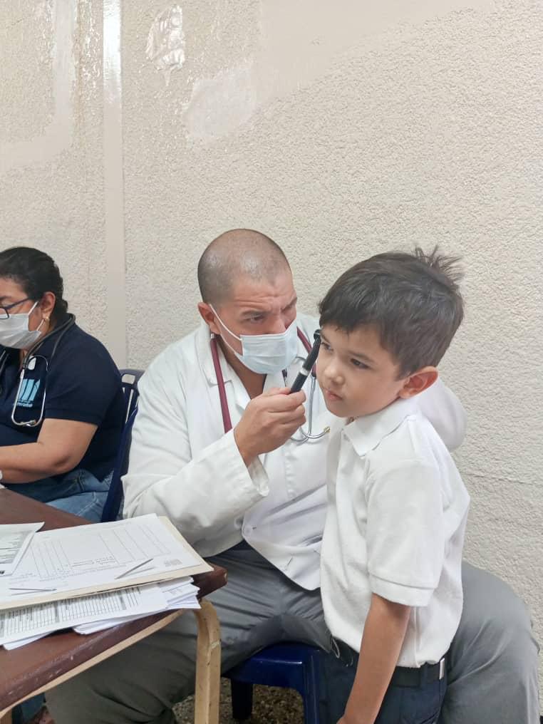Madre Rafols va a tu Escuela atendió gratuitamente a 370 niños de la Escuela Básica Nacional Juan Vicente González. 4 PHOTO 2026 03 11 14 45 22 1