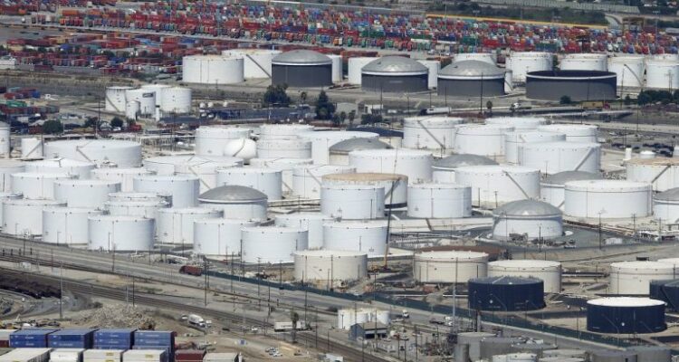 Estados Unidos liberará 172 millones de barriles de su reserva estratégica de petróleo 1 Barriles de petróleo