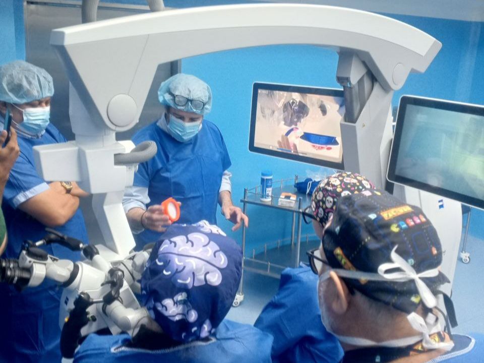 SAHUM se convirtió en referente tecnológico con la activación de microscopio robotizado 5 WhatsApp Image 2026 03 17 at 9.41.38 AM 1