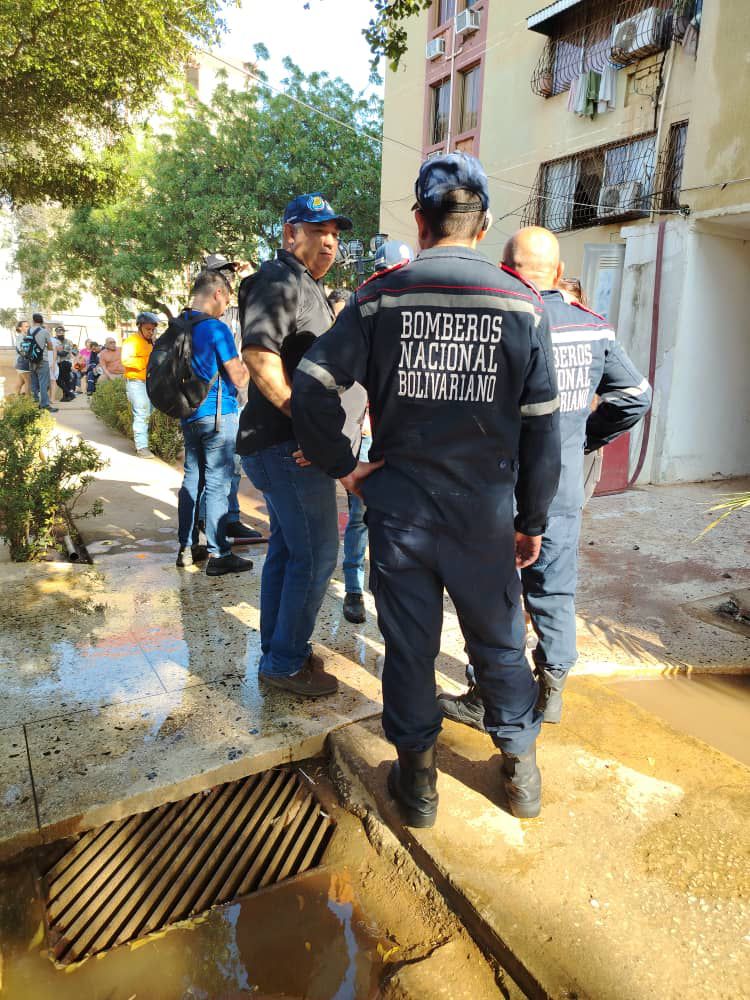 Acción conjunta de Bomberos de San Francisco y Seguridad Ciudadana evitó tragedia en incendio registrado en Plaza del Sol 3 WhatsApp Image 2026 03 17 at 9.42.04 AM