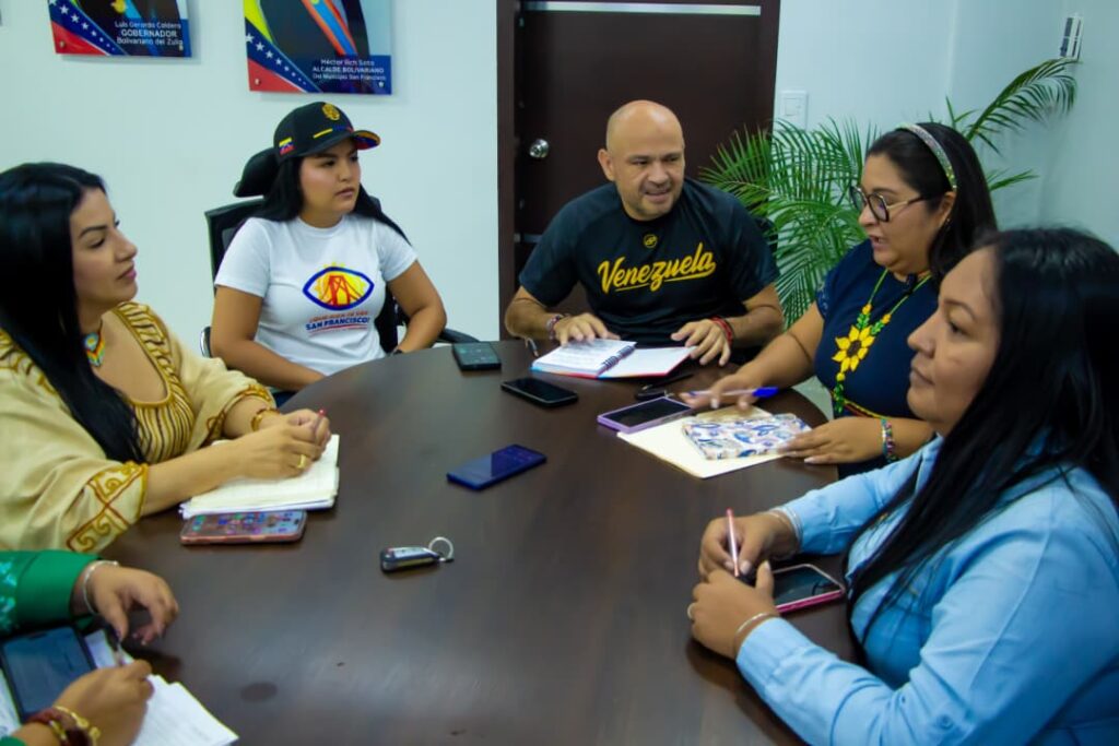 Alcalde Héctor Soto y viceministra Marianny Romero formalizaron Plan de Abordaje Integral para Pueblos Indígenas en San Francisco 3 WhatsApp Image 2026 03 18 at 10.41.57 AM