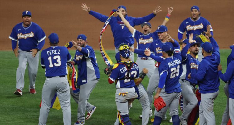 Venezuela hizo historia y avanzó a la final del Clásico Mundial de Béisbol 1 Venezuela