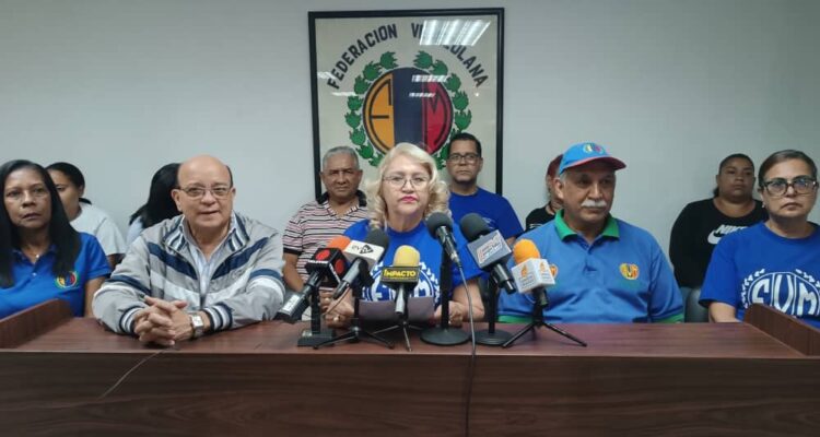 Maestros exigen retomar negociación de la convención colectiva: «Están obligados a dar respuesta» 1 Maestro