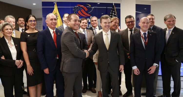 John Barrett se reunió con Venamcham: Empresas de EE. UU. y Venezuela están listas para impulsar la recuperación económica 1 Barrett