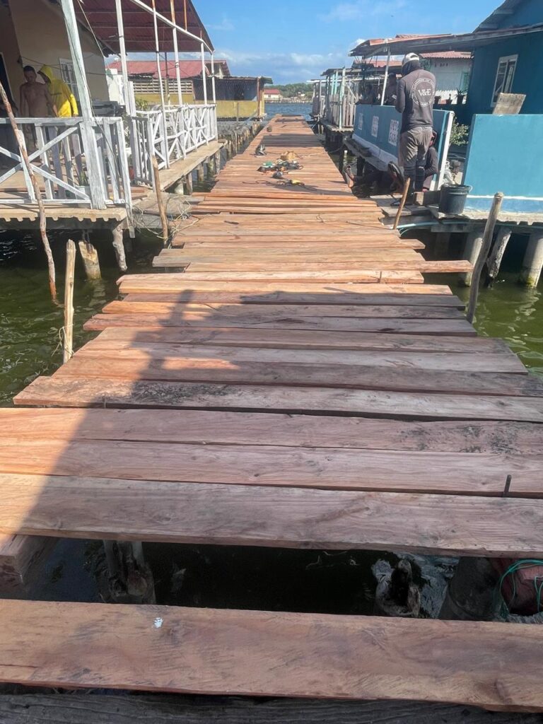 Rehabilitación de caminerías en Palafitos de Santa Rosa de Agua alcanza 40% de avance 4 IMG 20260407 WA0050