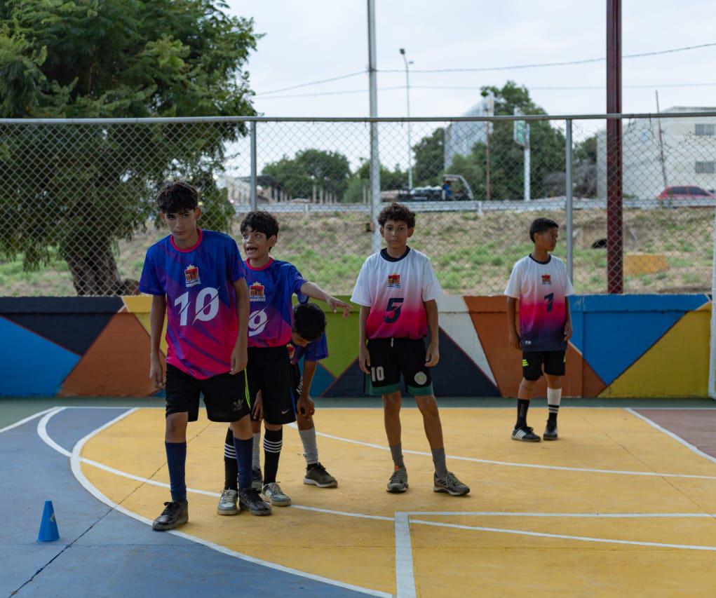 Alcalde Di Martino: «Estamos recuperando canchas y el ambulatorio en la parroquia Cecilio Acosta» 3 IMG 20260415 WA0006