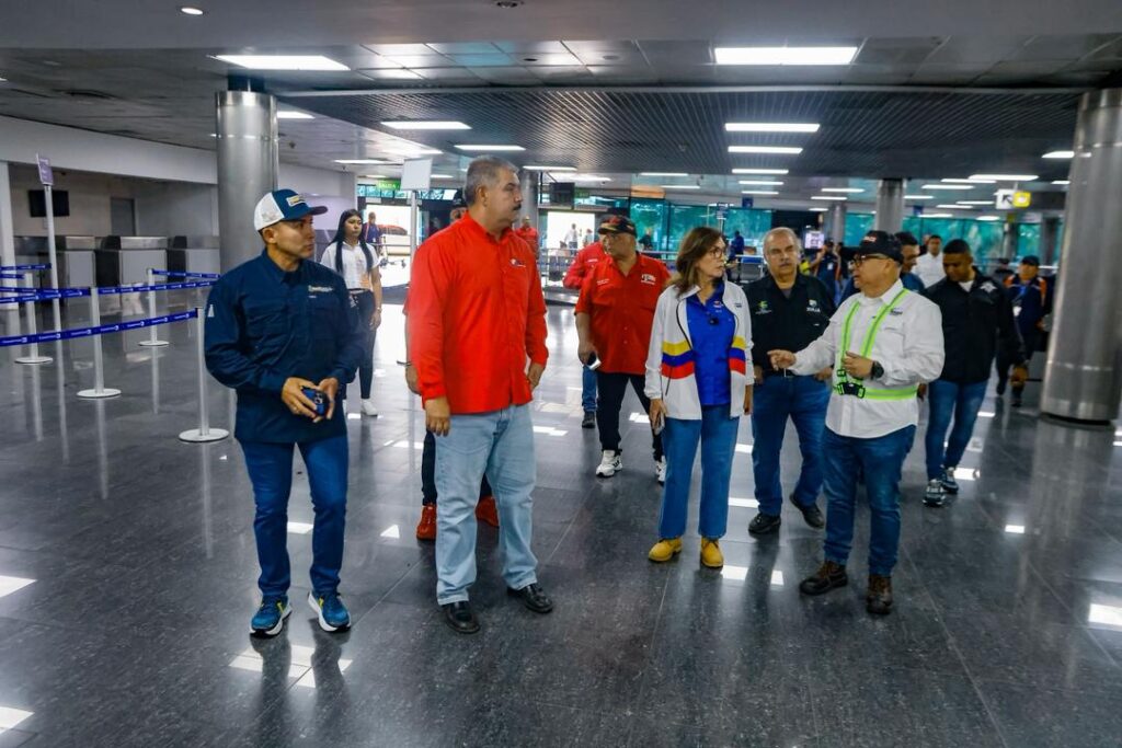 Ministra Jacqueline Farías inspeccionó trabajos de reacondicionamiento del Aeropuerto La Chinita en Maracaibo 2 IMG 20260416 WA0044