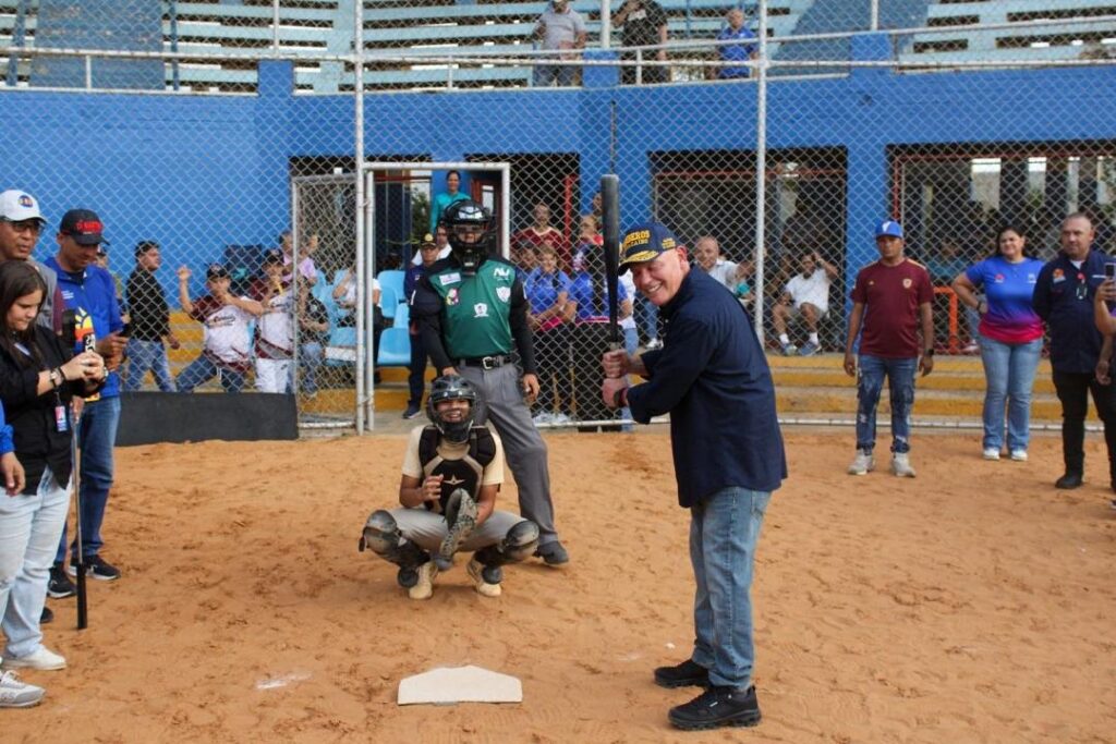 Alcalde Di Martino inició recuperación integral de estadio «Alejandro Borges» 3 IMG 20260430 WA0018