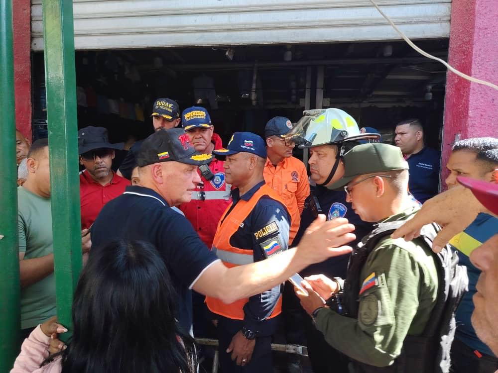 Bomberos de Maracaibo sofocan incendio en el Callejón de los Pobres 5 WhatsApp Image 2026 04 01 at 4.34.01 PM
