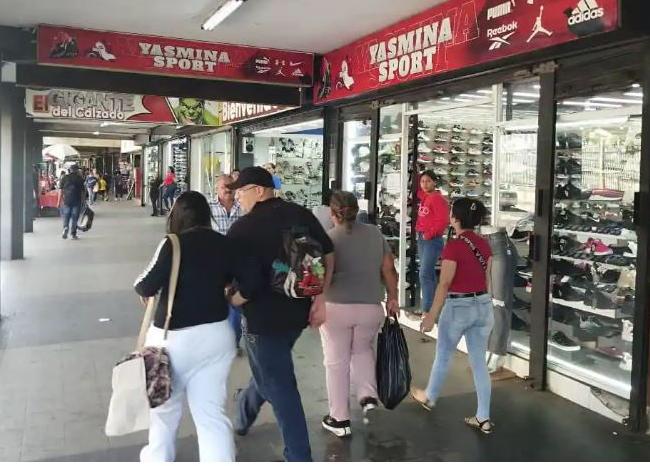Alcaldía de Maracaibo derogó decreto 077 y propone a Cámara Municipal revisar ordenanza de publicidad y propaganda 3 WhatsApp Image 2026 04 24 at 10.47.18 AM