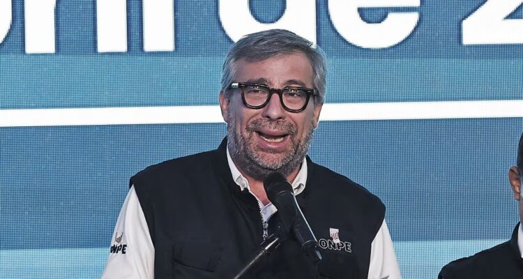 Jefe responsable de elecciones en Perú dimitió por demoras en reparto de material electoral 1 Jefe- Perú