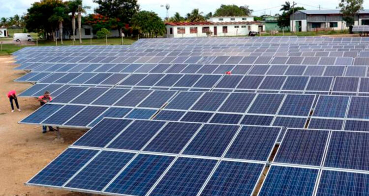¡A la calladita! China ayuda a Cuba a implementar la energía solar limpia 1 Cuba