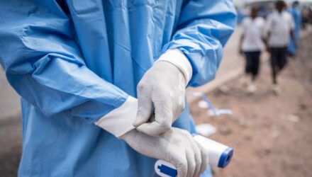 EE. UU. pide restricciones de viaje a Europa por brote de ébola previo a inicio del Mundial 2 Ebola