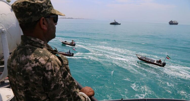 Estados Unidos afirmó que la tregua con Irán se mantiene en medio de operación «defensiva» en Ormuz 1 Estados